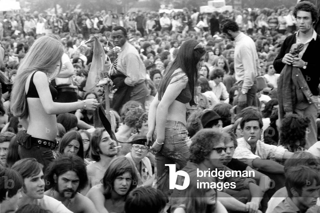 Hippies: Nudism: Nudes in Hyde Park. July 1970
