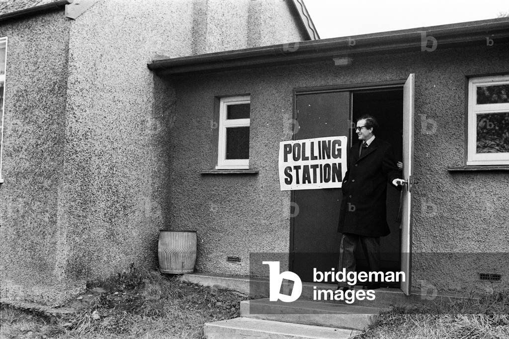 Berwick-upon-Tweed By-Election, Lord Lambton whose resignation over the 'Call Girls' affair caused the election - goes to vote at the polling Station at Doddigton near Wooler, Northumberland. In 1973, Lord Lambton's liaisons with prostitutes were revealed in The News of the World. 11th November 1973 (b/w photo)
