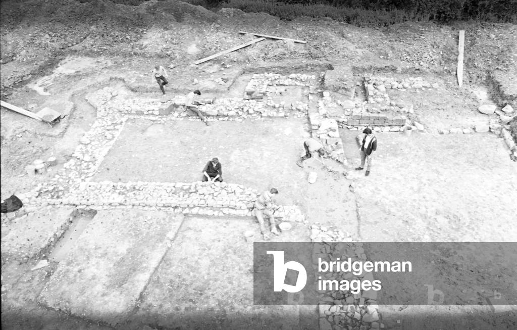 Archaeological dig at the former Sudeley castle, Griff, Nuneaton. It belonged to the Sudeley Family who also owned Sudeley Castle in Gloucester, 23rd August 1966 (b/w photo)