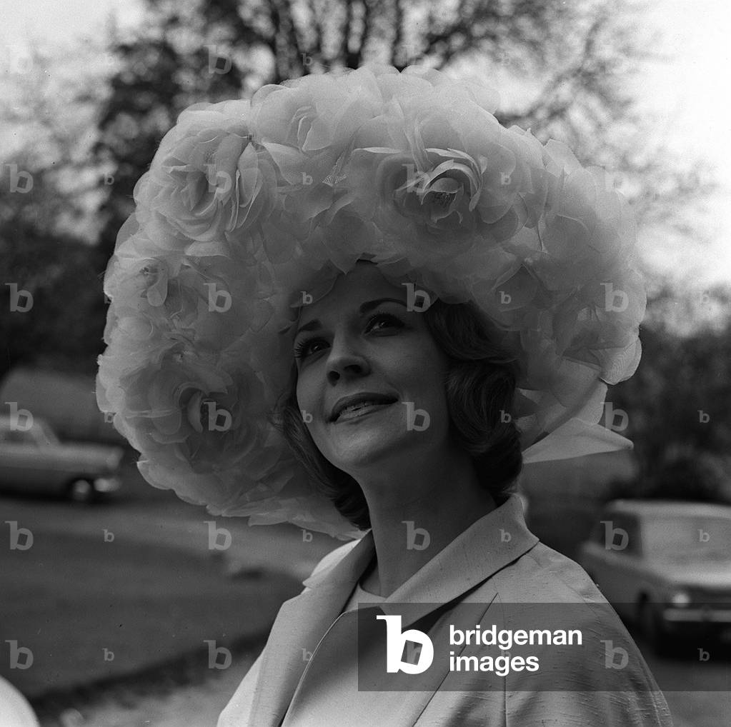 Charity Fashion show, behalf of Cheshire Homes at Sappworth Hall, 1960 (b/w photo)