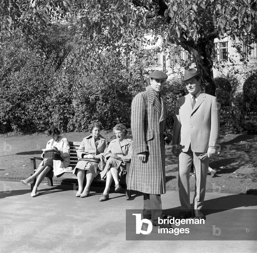Clothing: Fashion: Menswear: Men's fashion show in Central London, 1962 (b/w photo)