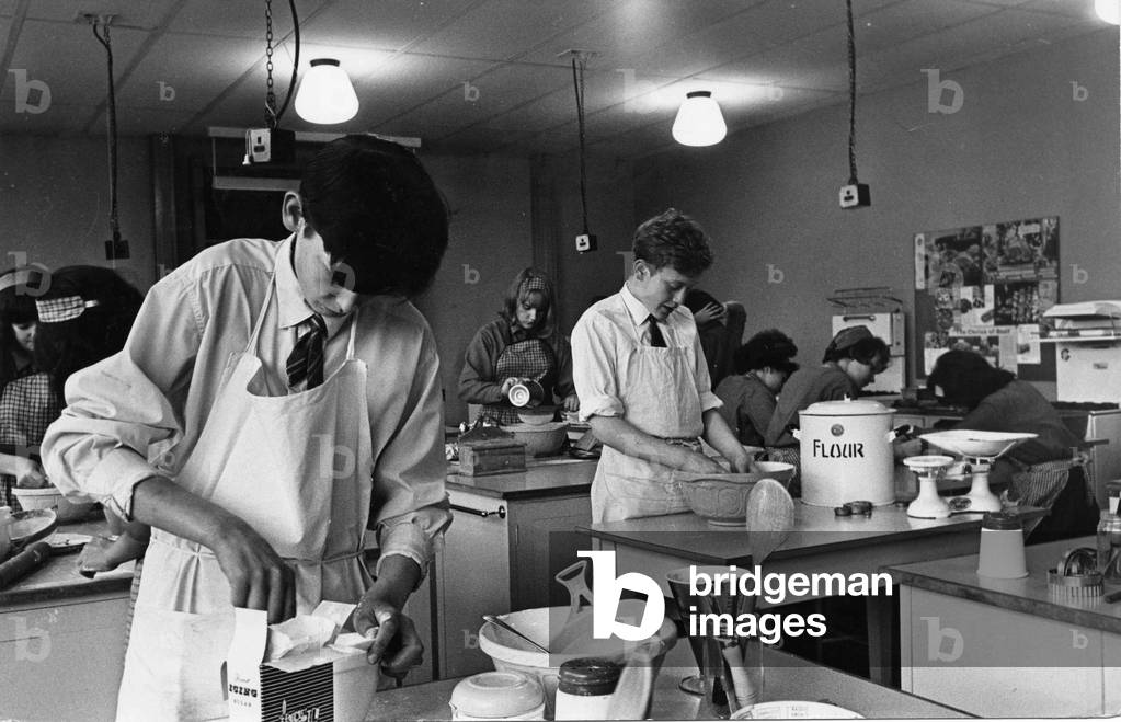 The cookery class in progress at Ty Celyn Sec Mod School, Cardiff - 1st Nov 1964.