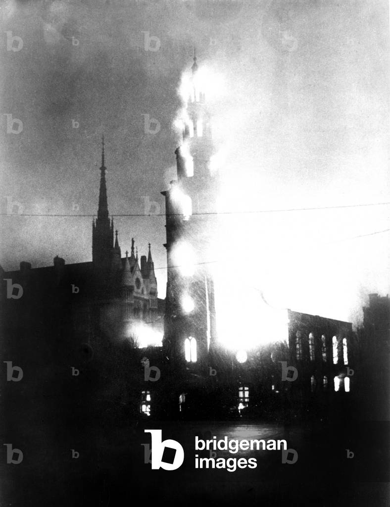 St Clement Danes in the Strand London on fire during Blitz during WW2.
May 1941
