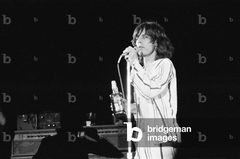 The Rolling Stones in concert at Hemisfair Plaza Arena & Convention Centre, San Antonio, Texas. Mick Jagger on stage.
4th June 1975.
