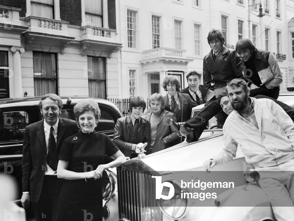 Photocall & news press conference to announce the merger of The Robert Stigwood Organisation, 23/02/1968 (b/w photo)