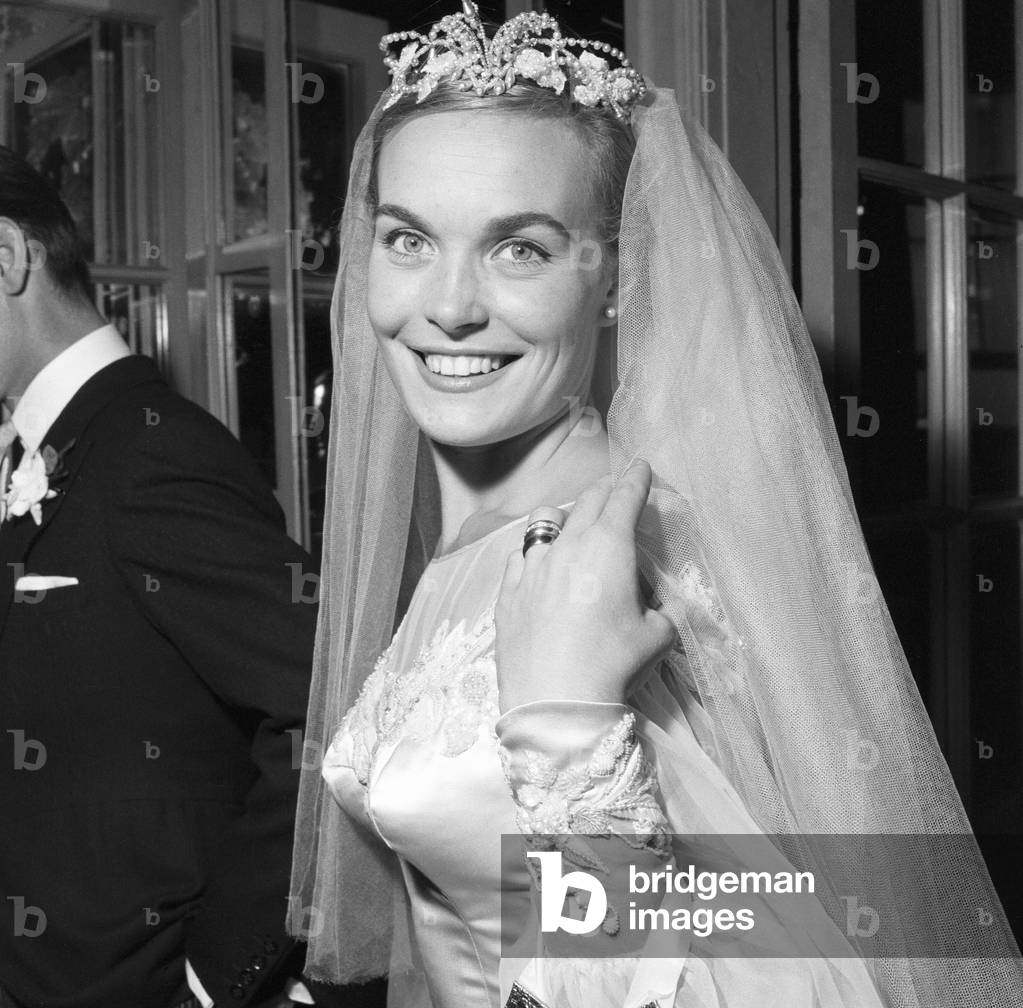 Shirley Eaton, TV and Film Actress aged 21, wedding to Colin Lenton Rowe aged 27, St Mary's, Kenton, Middlesex, Monday 5th August 1957 (b/w photo)