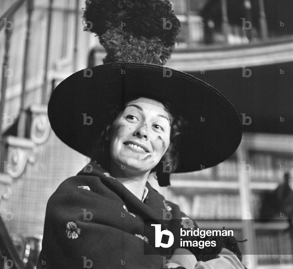 Anne Rogers as Eliza Doolittle in 'My Fair Lady'. Anne Rogers was born in Liverpool, and is an English actress, dancer, and singer. 4th August 1959 (b/w photo)