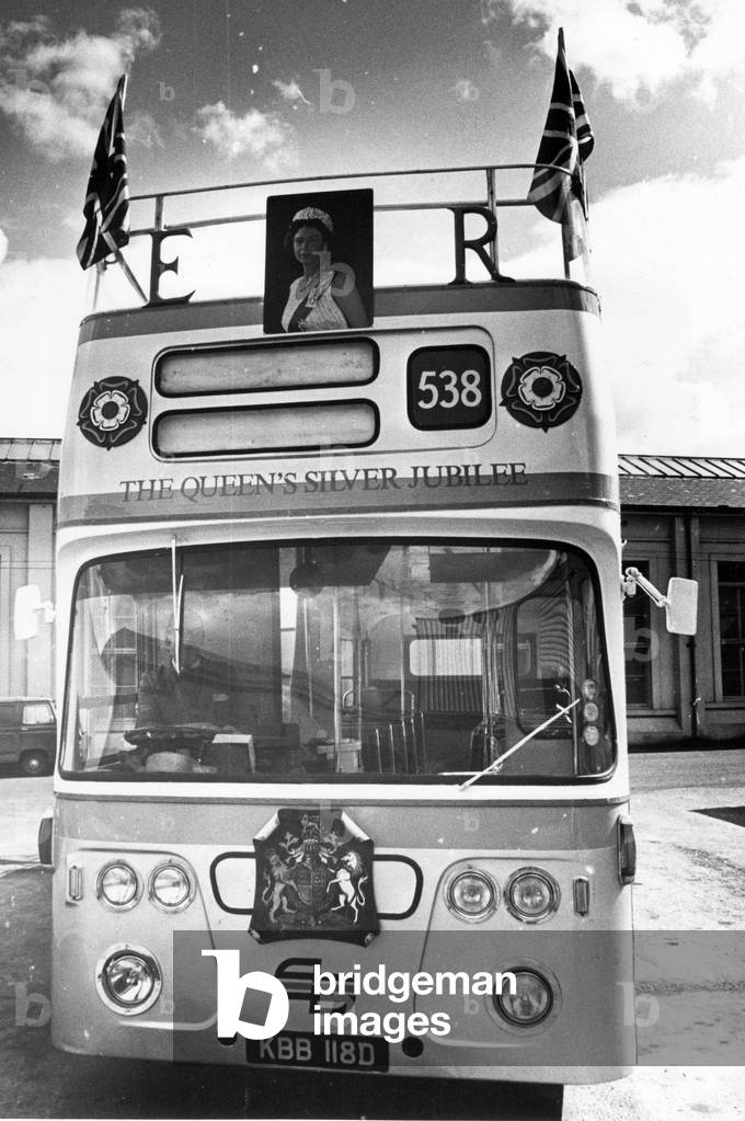Queen Elizabeth II - North East Leg of The Jubilee Tour, 1977 (b/w photo)