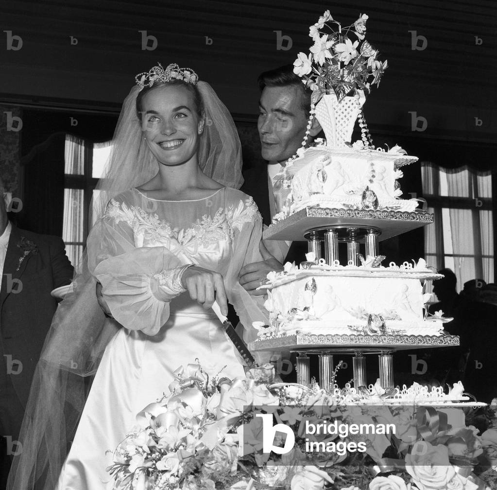 Shirley Eaton, TV and Film Actress aged 21, wedding to Colin Lenton Rowe aged 27, St Mary's, Kenton, Middlesex, Monday 5th August 1957 (b/w photo)