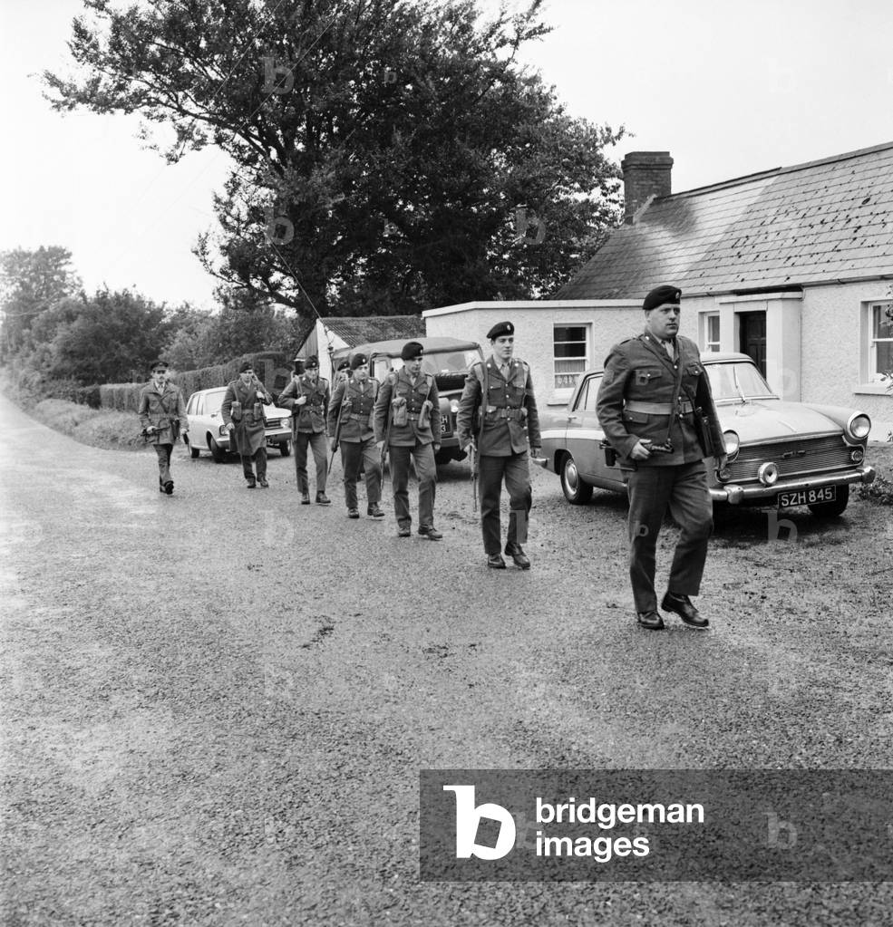 Northern Ireland August 1969. Southern Irish troops patrol the border with Northern Ireland. August 1969 Z8270-009