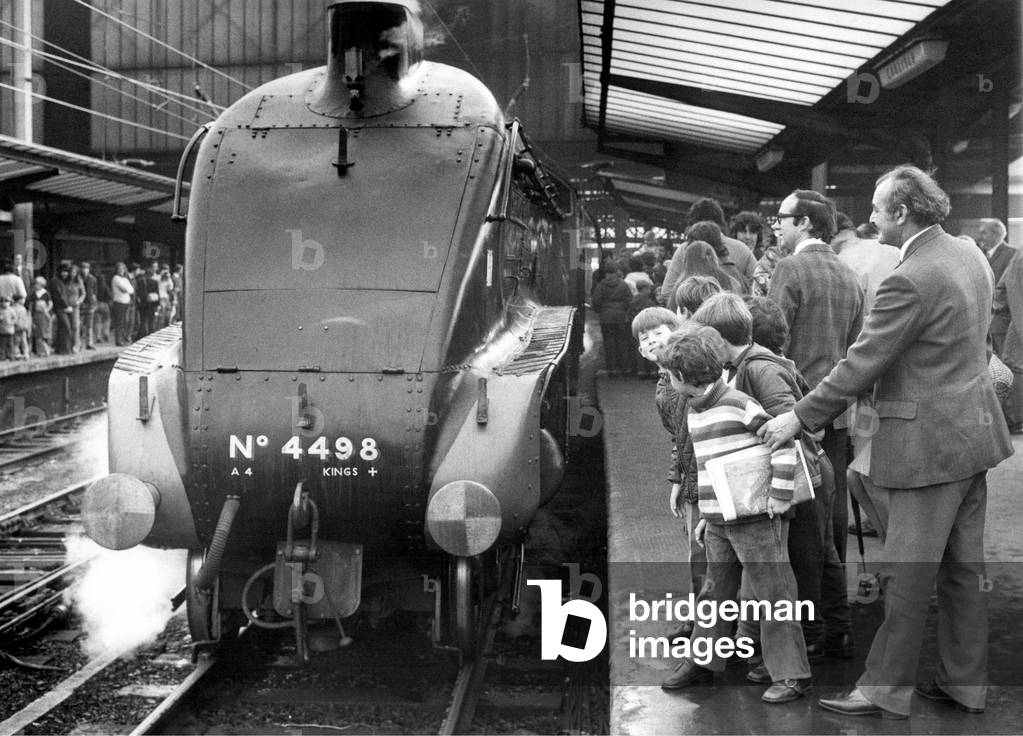 Steam engine No. 4498 the Sir Nigel Gresley at Carlisle Station on 6th October, 1973 (b/w photo)