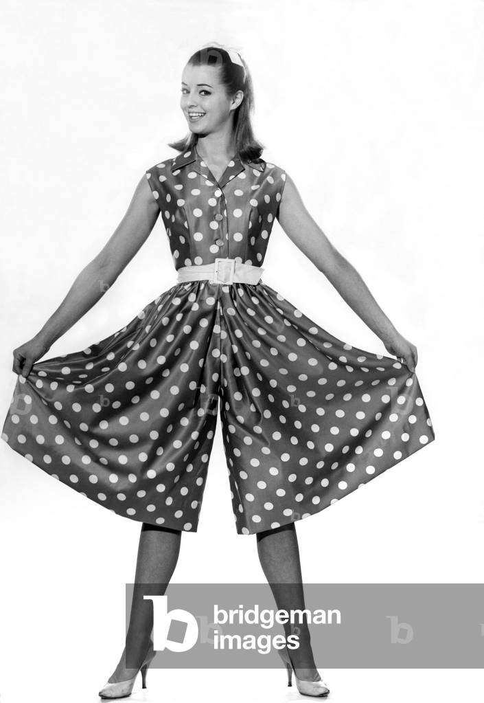 Reveille Fashions. Susie Scott. April 1960