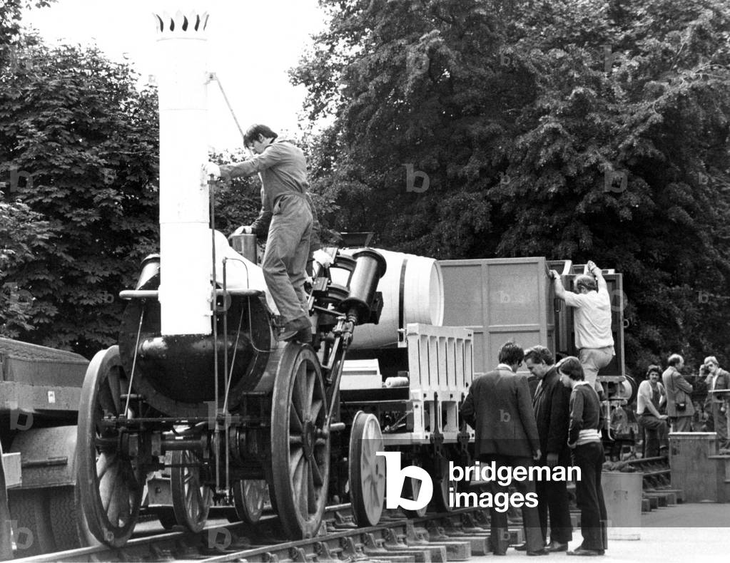 A full size replica of George Stephenson's famous locomotive Rocket and her tender arrived in London on 22nd August 1979 (b/w photo)