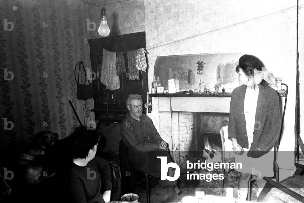 Slum and derelict housing in the West end of Newcastle, 1 May 1970 (b/w photo)