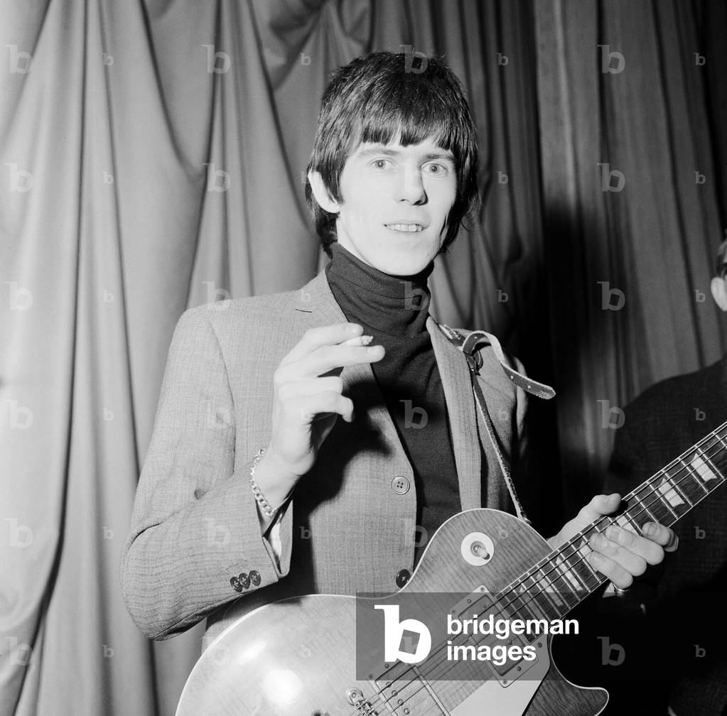 The Rolling Stones backstage at The ABC Theatre, Belfast.
Keith Richards.
6th January 1965.