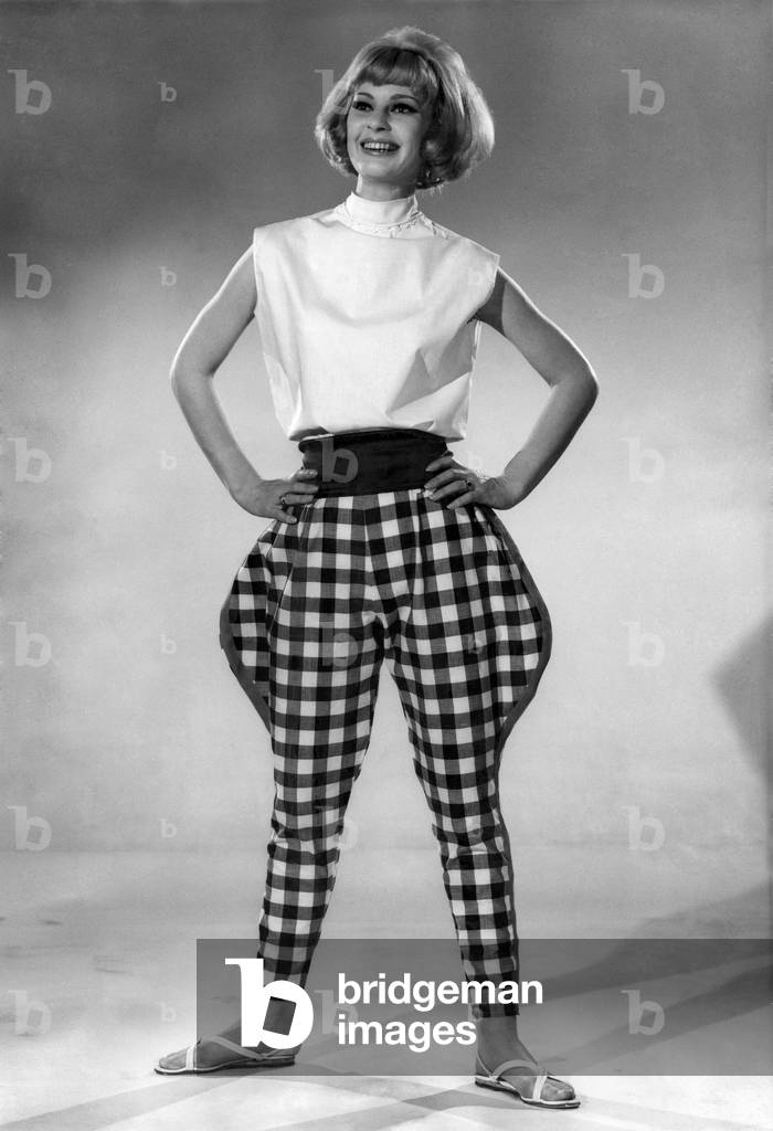 Reveille Fashions. Dawn Chapman. August 1962