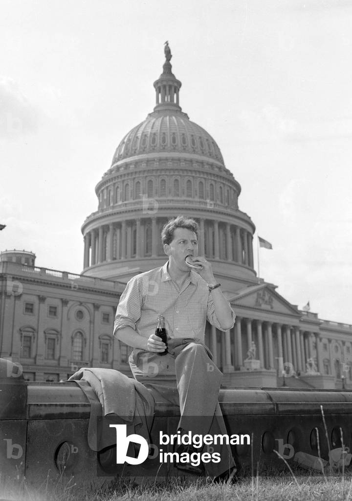 Keith Waterhouse Daily Mirror Newspaper Columnist, outside Capitol Hill in Washington DC USA June 1957 (b/w photo)