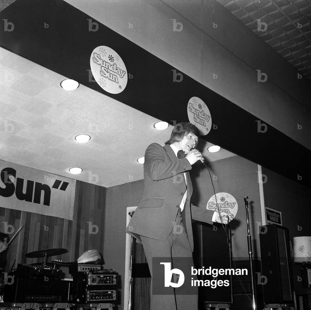 The Sunday Sun Jack Of Clubs Roadshow at the Thomas Wilson Club on 28th March 1974 (b/w photo)