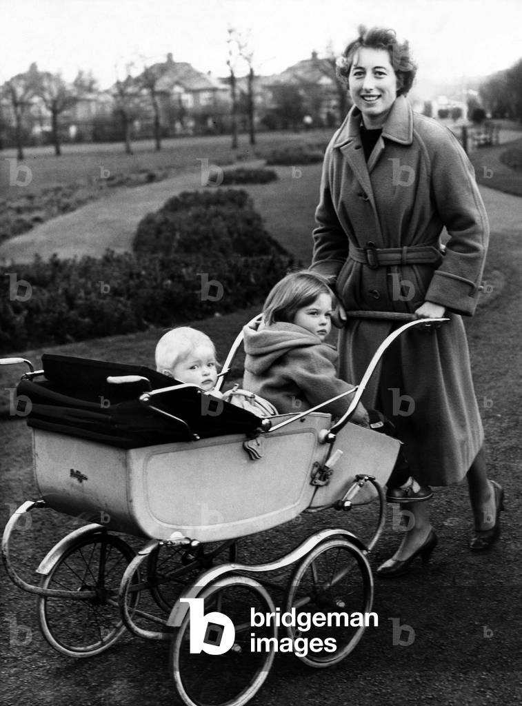 Mrs M Coleman, of Gosforth, with her daughters Sally and Gillian on 23rd October 1961 (b/w photo)