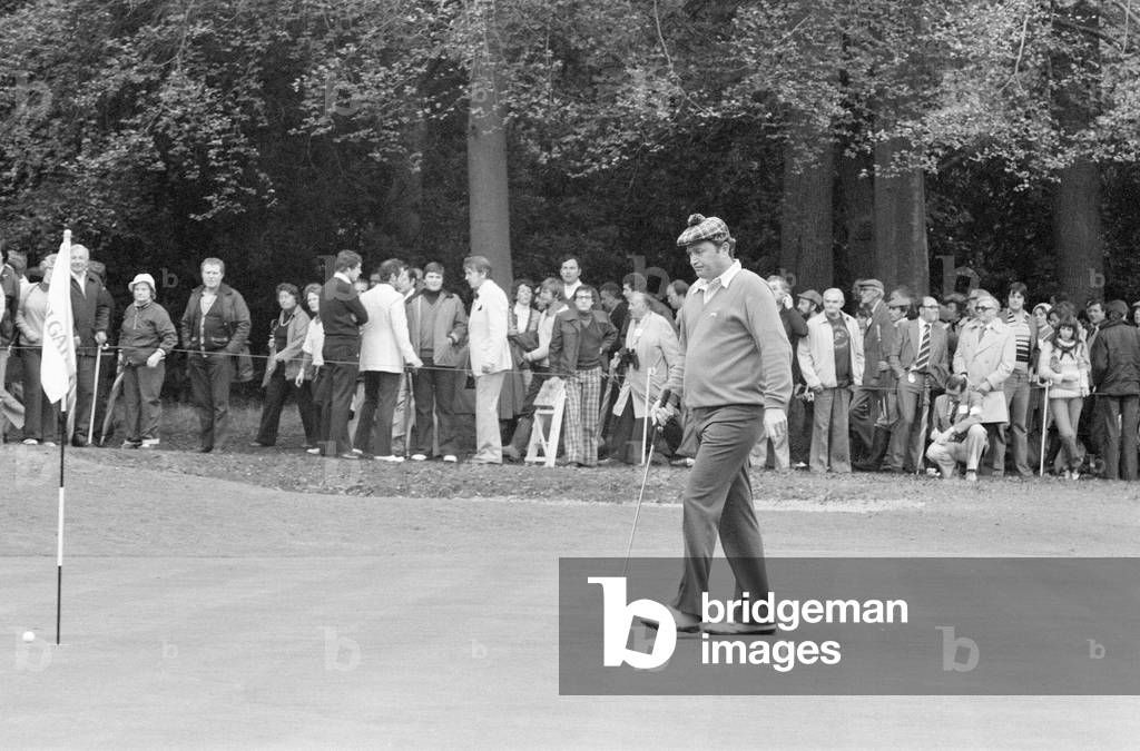 1977 Colgate World Match Play Championship, Wentworth Club, Virginia Water, 7th October 1977 (b/w photo)