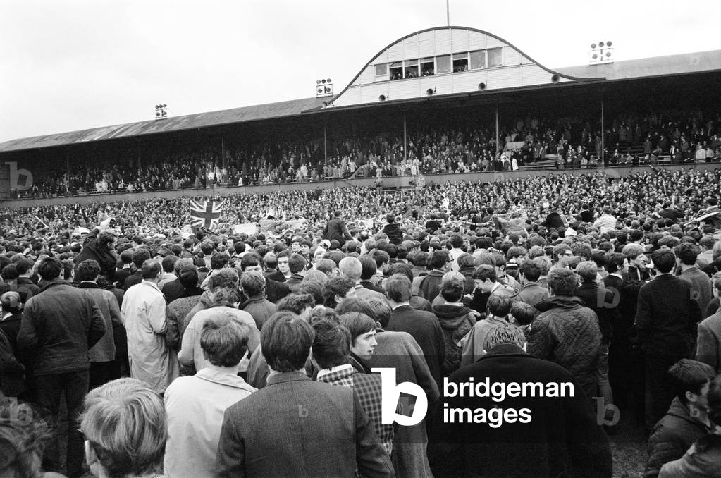 Newcastle Utd v Manchester City 11th May 1968 League Division One Match at St James Park. fans invade pitch after winning league championshipFinal Score Newcastle 3 Manchester City 4 (photo)