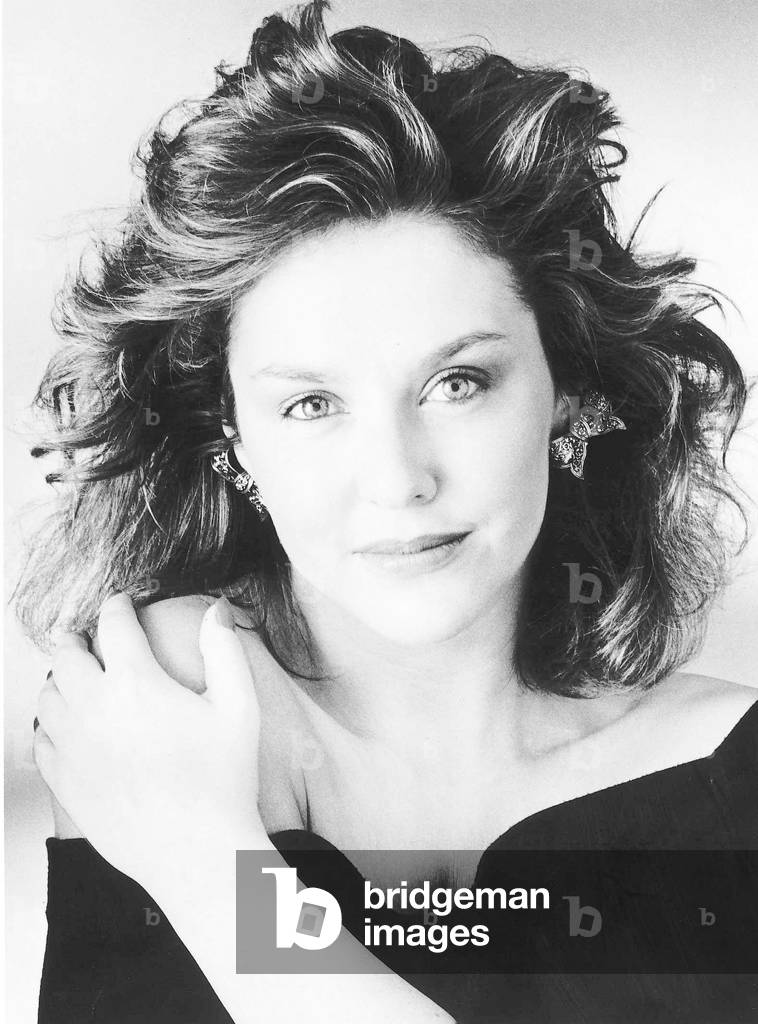 Amanda Burton who is an actress in Brookside
September 1986