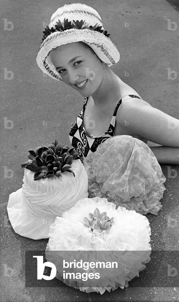 Clothing Beach: Anita Hubbard wearing 