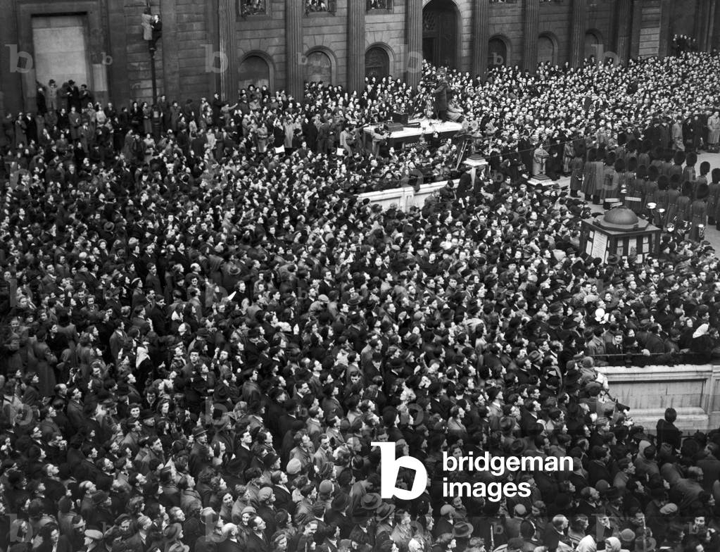 The accession of Queen Elizabeth being proclaimed with traditional ceremonies by Officers of Arms at The Mansion House in London.8th February 1952.