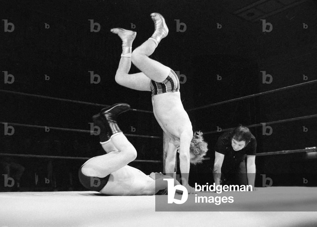 Jackie Pallo v Les Kellett Wrestling at the Elstree Civic Hall, 15/2/1974 (b/w photo)