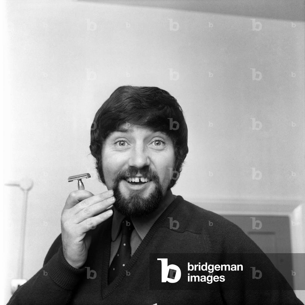 Jimmy Tarbuck will be playing 