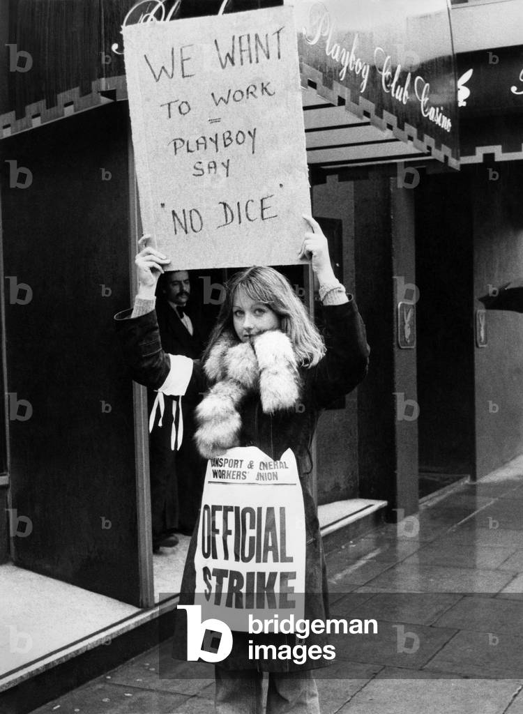 Bunny girl on strike outside the Playboy Club in Park Lane. October 1974 P018494