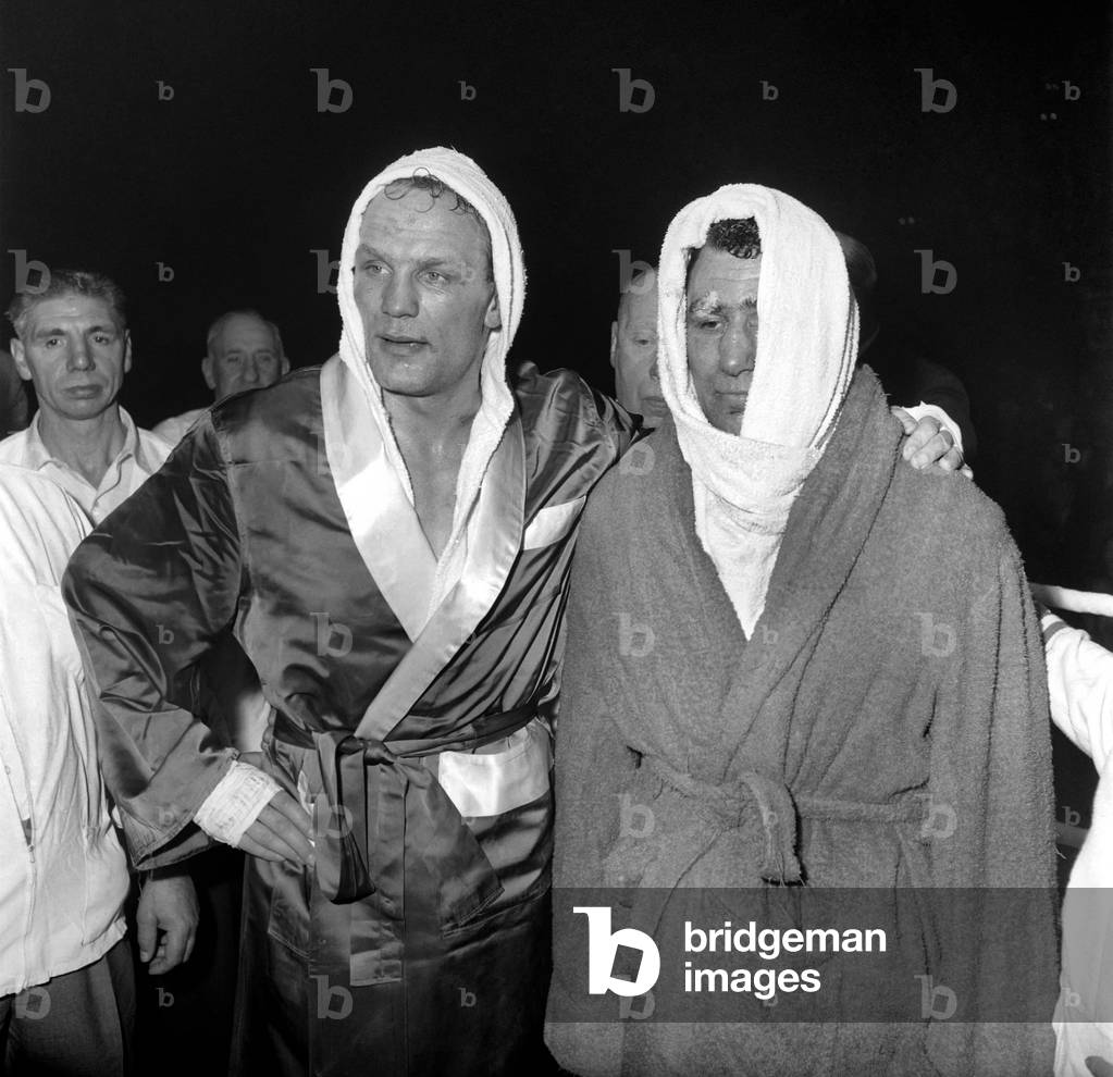 Sport: Boxing. Scenes from the Henry Cooper vs. Joe Erskine fight, March 1961 (b/w photo)