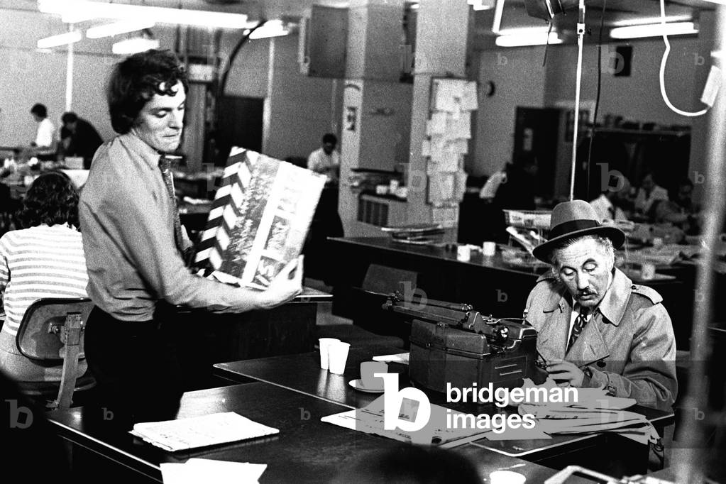 story runs about about reporters never wrote stories with their hats on 1971