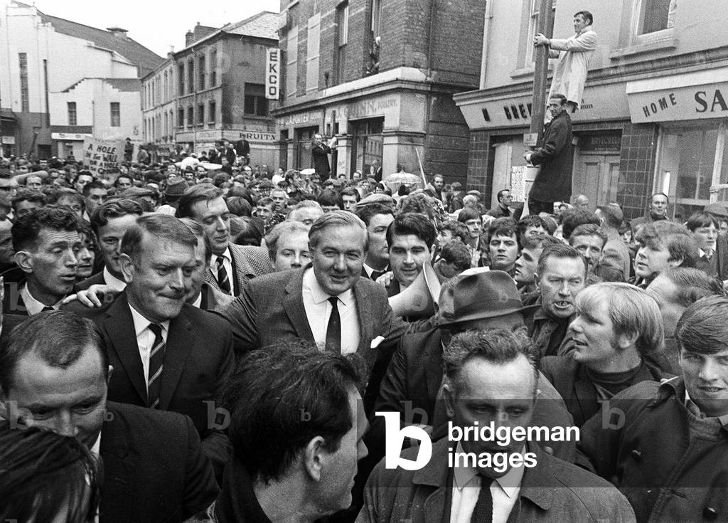James Callaghan Aug 1969 is mobbed by a crowd as he re-entres Bogside Londondery