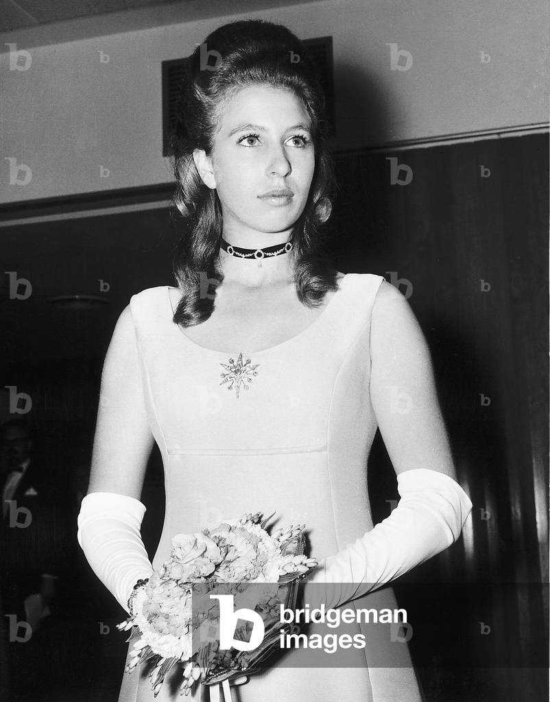 Princess Anne holding a bouquet, 15/06/1970 (b/w photo)
