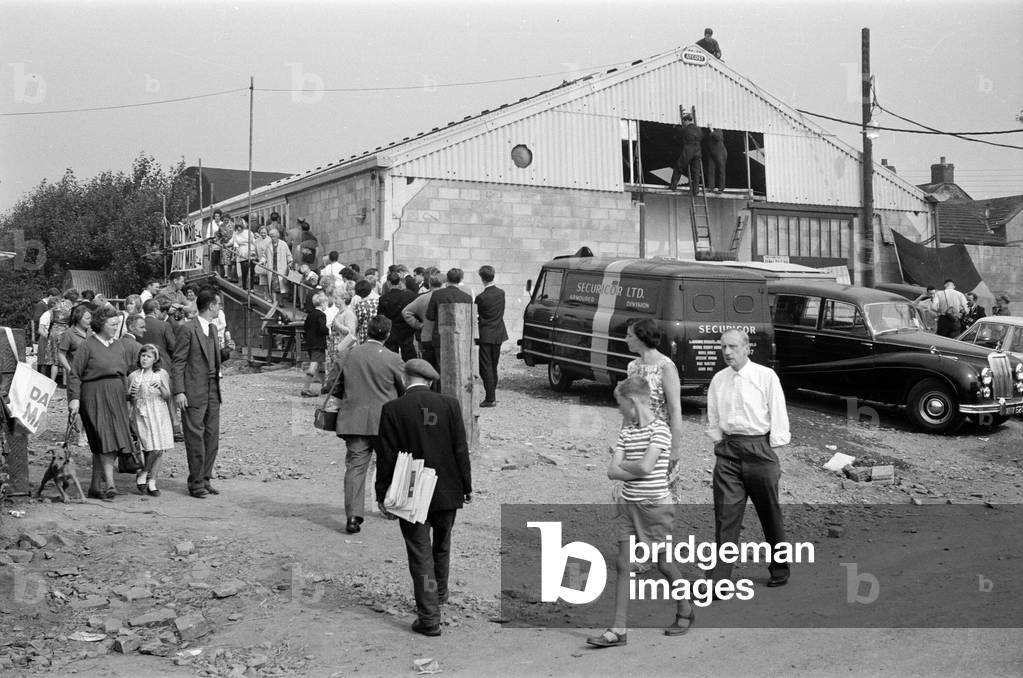 Denby Dale Pie Festival, 5th September 1964 (b/w photo)