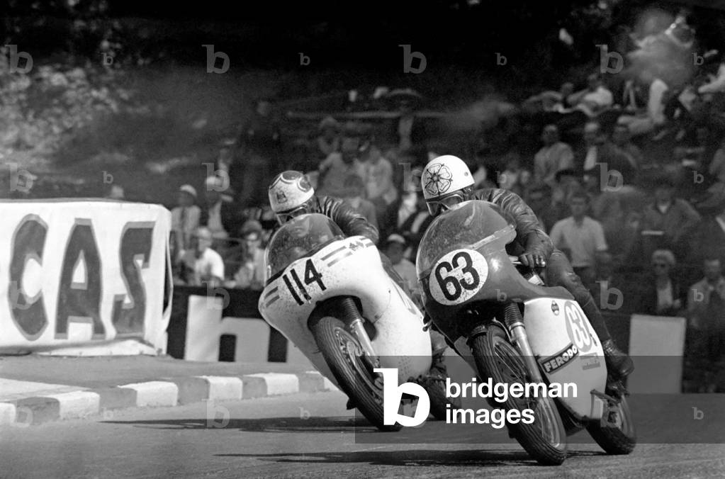 Sport Motorcycling: Isle of Man TT Racing 350 CC Class Junior. June 1969