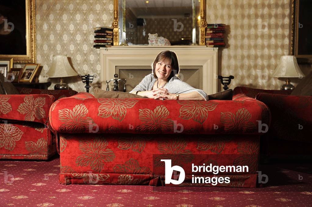 Eve graham from perth. Eve was a former member of the very successful 70's pop group 'The New Seekers' who had a massive hit with 