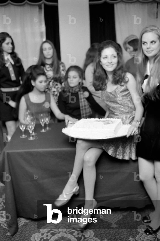 Miss Australia, Stefane Meurer (20) held her 21st birthday party today at the Waldorf Hotel. She is surrounded by other 