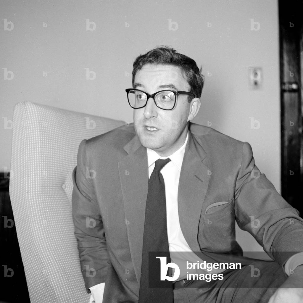Comedian and actor Peter Sellers poses for a portrait during an interview, August 1956 (b/w photo)