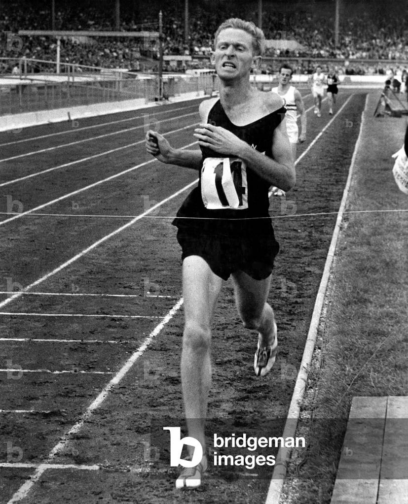 Murray Halberg winning by mile February 1962