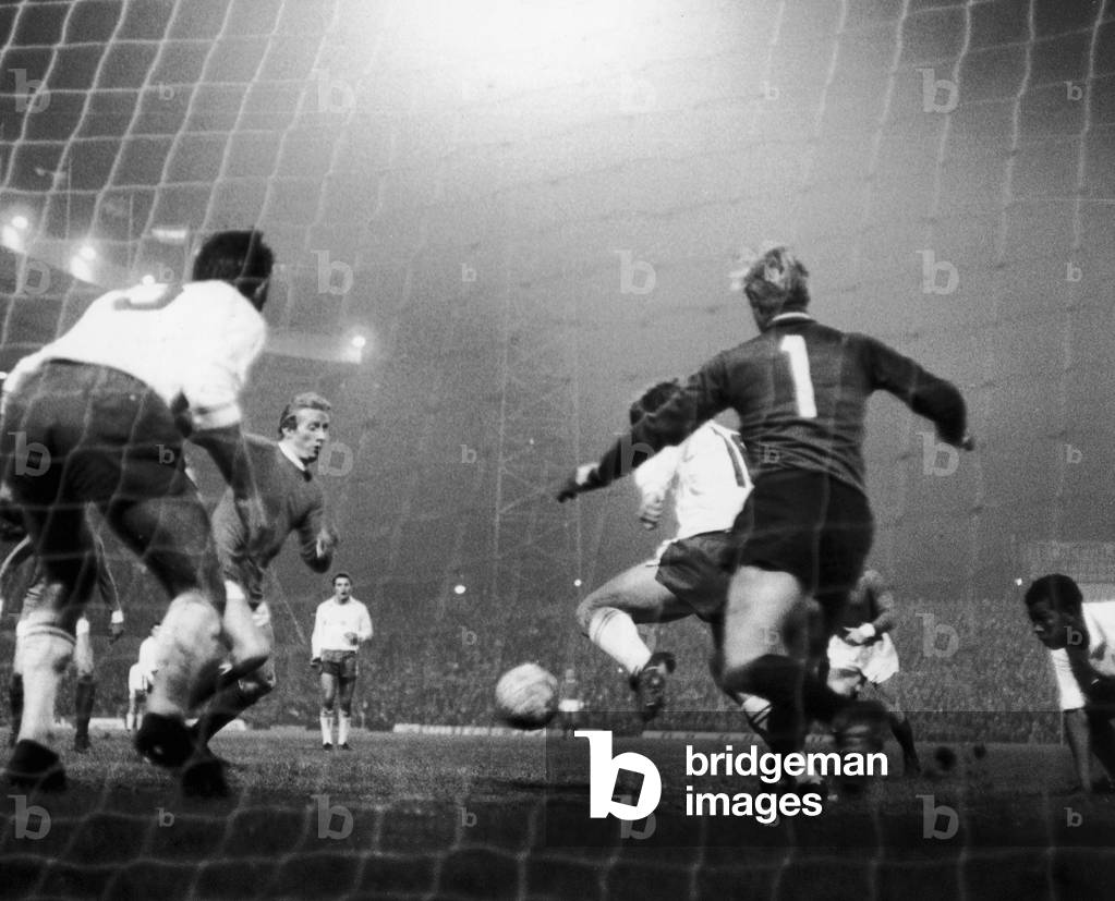 Manchester United v Anderlecht. Denis Law scores United's third goal against Anderlecht during their European Cup match at Old Trafford. 13th November 1968 (photo)