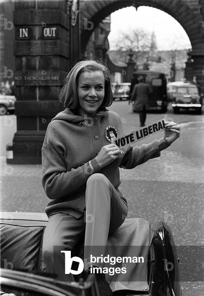 Honor Blackman Actress, Mar 1966 gave support to Tom Houston who is contesting the constituency of Westminster for the Liberals, 1966 (b/w photo)