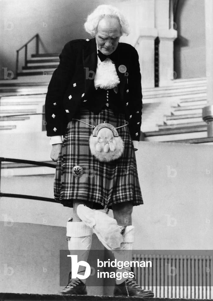 Cor blimey, so that's what they wear under their Kilt, 3rd December 1976 (illustration)