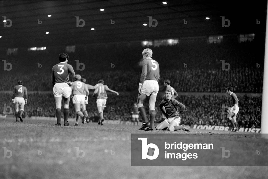 Sport football: League Cup semi-final 2nd leg. Manchester Utd v. Manchester City. Action from the match. December 1969 (photo)