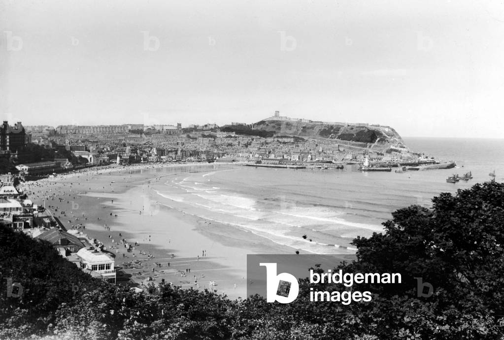 General view across South Bay in Scarborough, Yorkshire, 13th July 1937 (b/w photo)