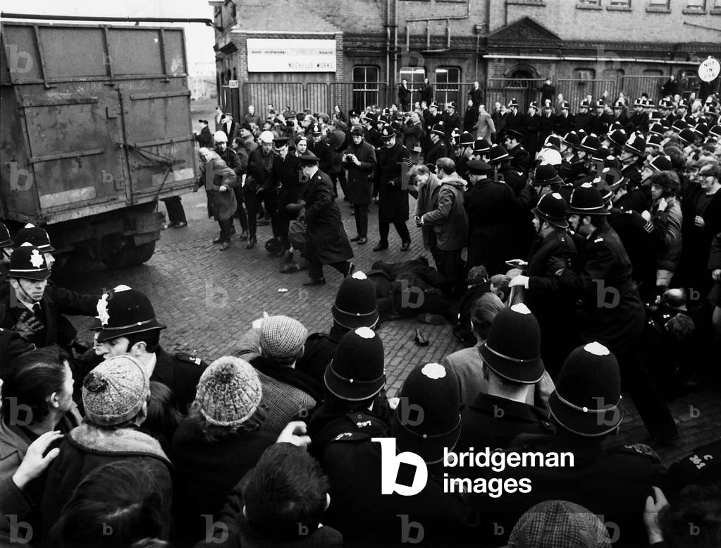 Picket line miners strike Saltley Coke depot West Midlands, 1972 (b/w photo)