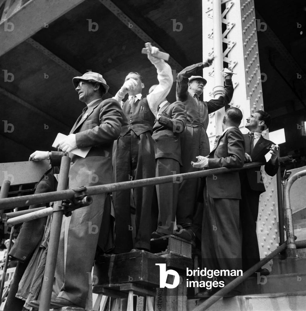Tic-Tac Man at Epsom Races. June 1952 C2952