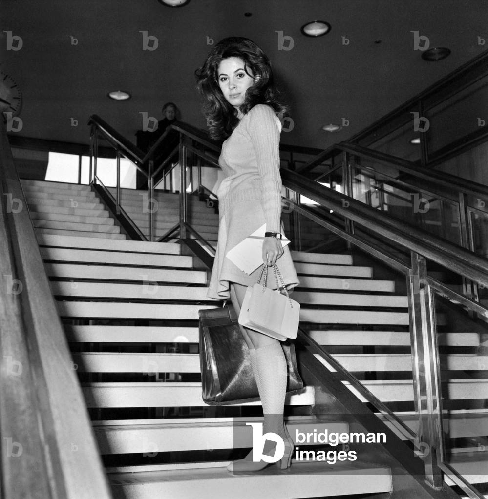 Canadian television and film actress Barbara Parkins leaving London's Heathrow airport today for Los Angeles. 
November 1969