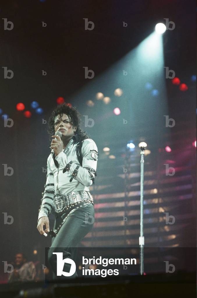 Michael Jackson in concert at Wembley 16th July 1988 (photo)